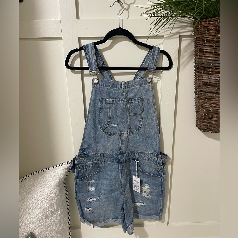 Tricot Distressed Short Overalls Size Large NWT